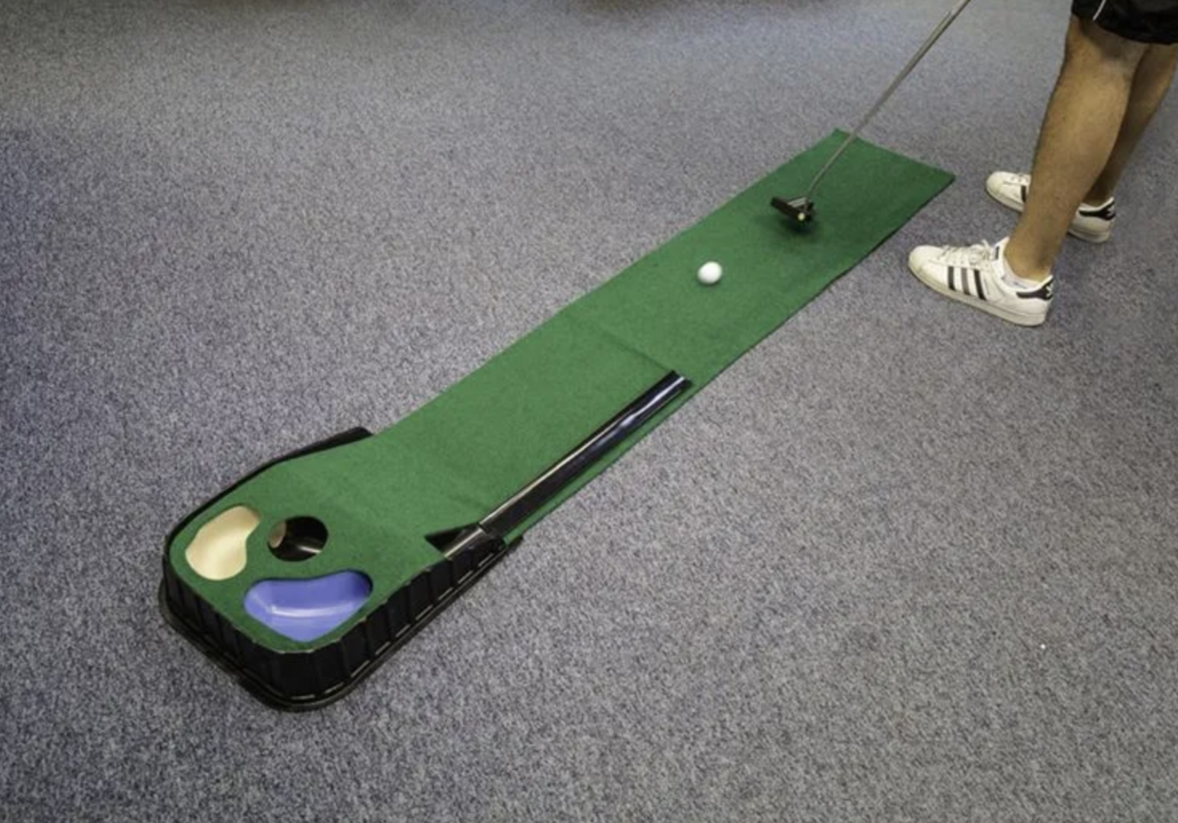 Masters Hazard Putting Mat 2 Masters Hazard Putting Mat - Image 2